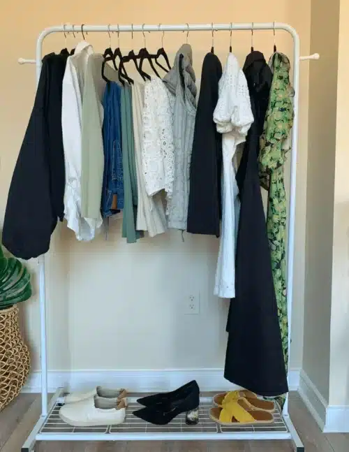 How the 10 Item Wardrobe Works & How to Build Yours (With Examples)